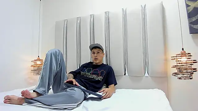 Snapshot of Ethan_Wolfe chatting on February 28, 5:30 am Ethan Wolfe online show from February 28, 5:30 am