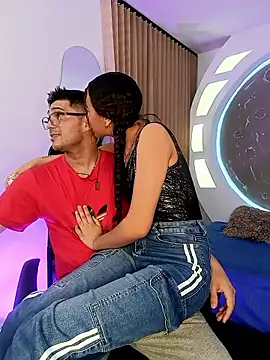 Snapshot of ritzabeth_daniel chatting on March 8, 2:37 am ritzabeth daniel online show from March 8, 2:37 am