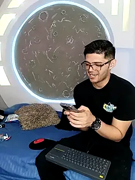 Snapshot of ritzabeth_daniel chatting on March 15, 2:28 am ritzabeth daniel online show from March 15, 2:28 am