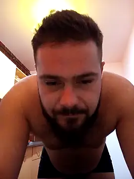 Snapshot of Enzo9911 chatting on February 27, 8:14 am Enzo9911 online show from February 27, 8:14 am