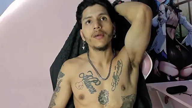 Snapshot of DanteLuxx chatting on March 7, 3:36 am DanteLuxx online show from March 7, 3:36 am