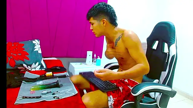 pipe hot04 online show from March 9, 10:30 am