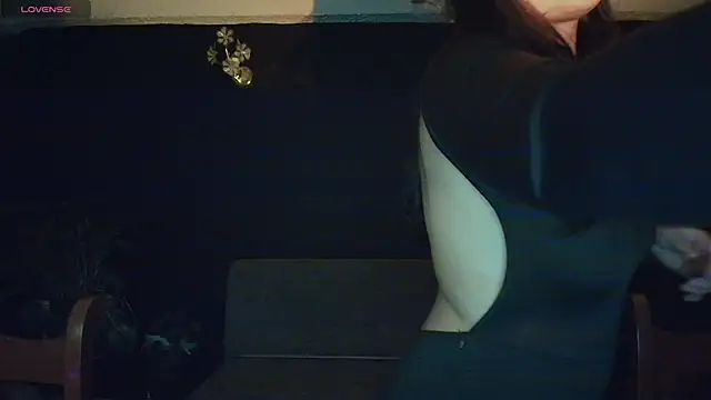 Snapshot of softnicol_ chatting on March 4, 2:06 am softnicol online show from March 4, 2:06 am