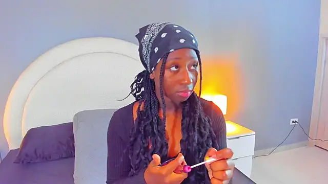 Snapshot of zoepinkett chatting on February 28, 3:40 am zoepinkett online show from February 28, 3:40 am