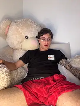 EXCLUSIVE8 online show from April 5, 9:34 pm