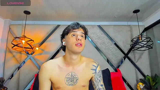 EXCLUSIVE8 online show from April 29, 3:54 am