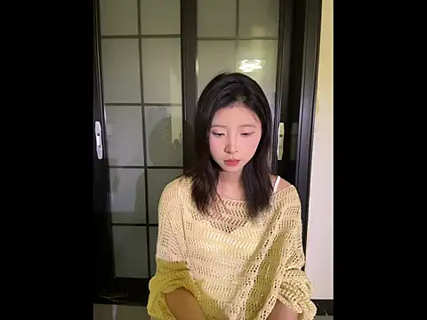 Y--F--LOVE online show from March 4, 12:55 pm