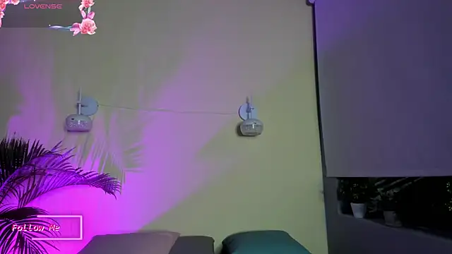  VALERIAGOMEZ online show from March 12, 11:05 am