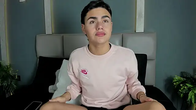 Snapshot of JOEYMIILLS chatting on February 28, 1:12 pm JOEYMIILLS online show from February 28, 1:12 pm