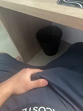 cerdito19years online show from February 26, 4:28 pm