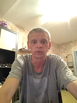 Snapshot of Maximuss69 chatting on March 18, 8:01 pm Maximuss69 online show from March 18, 8:01 pm