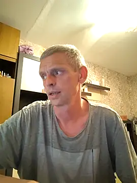 Snapshot of Maximuss69 chatting on March 20, 6:57 pm Maximuss69 online show from March 20, 6:57 pm