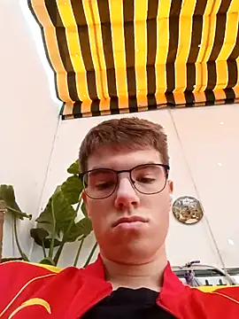 Snapshot of Alejandro27003 chatting on March 1, 12:18 pm Alejandro27003 online show from March 1, 12:18 pm