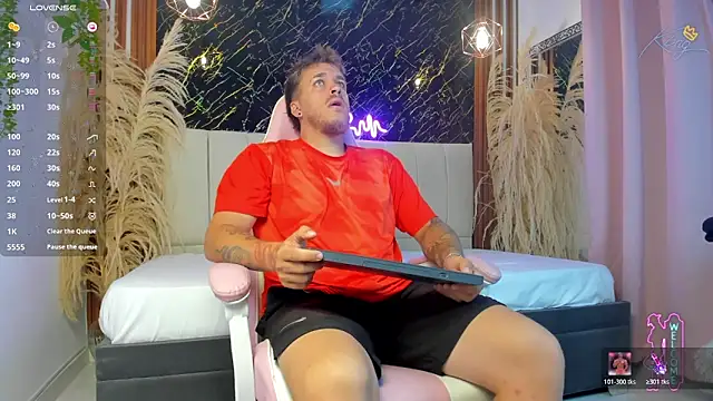 keane lee  online show from April 7, 12:27 pm