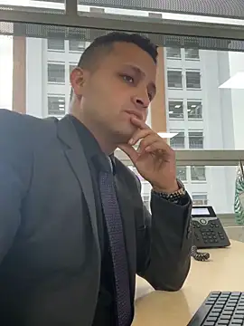 Andresrossi1 online show from February 26, 9:14 pm