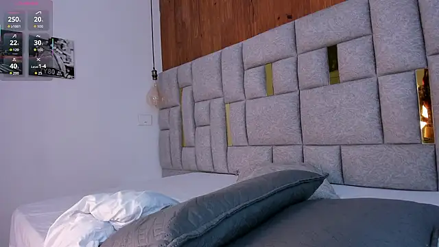 camilaa smith  online show from March 17, 7:50 pm