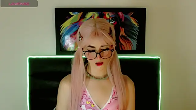 daphne wilson online show from March 4, 7:42 pm