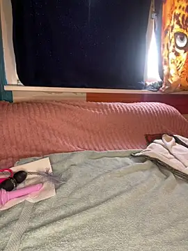 Melissa-Schneider online show from April 10, 11:26 am