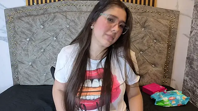 ElisVega online show from March 11, 2:06 am