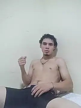 Snapshot of Breick_tin chatting on February 27, 8:14 am Breick tin online show from February 27, 8:14 am