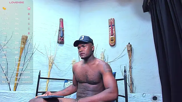 Snapshot of DarianWill18 chatting on April 1, 3:18 am DarianWill18 online show from April 1, 3:18 am