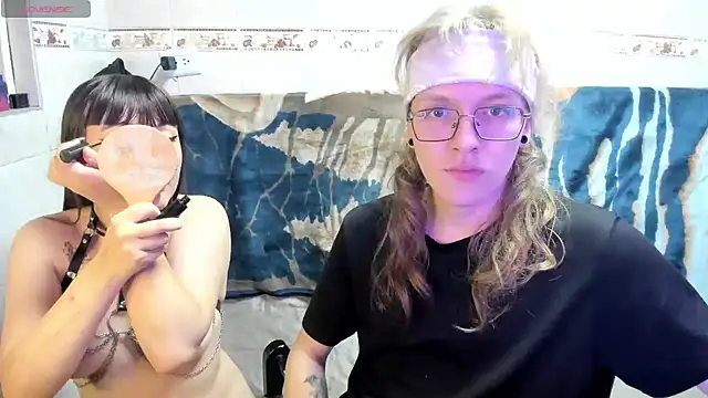 Laureles6667 online show from April 10, 6:29 am