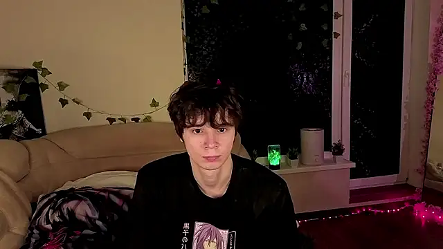 AnthonyCuutie online show from March 25, 8:04 pm