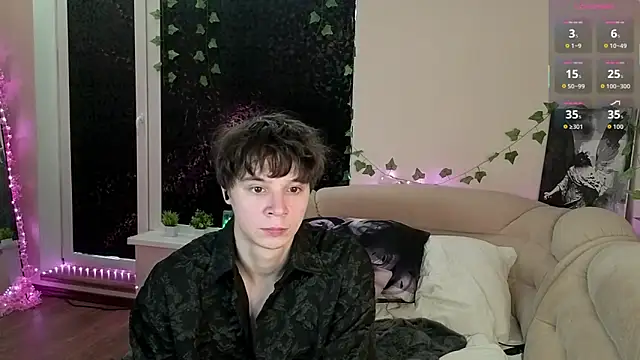 AnthonyCuutie online show from April 16, 8:26 am