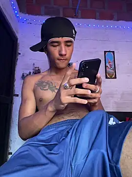 billi adamzz online show from April 12, 10:37 pm