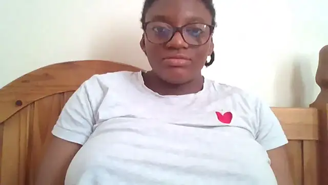 Snapshot of SexyGemBeauty chatting on June 14, 3:58 pm SexyGemBeauty online show from June 14, 3:58 pm