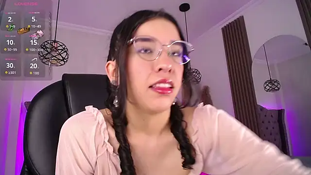 Amara Davis1 online show from June 2, 5:09 am