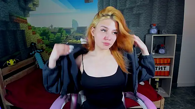 RosaFowler online show from March 22, 12:19 pm