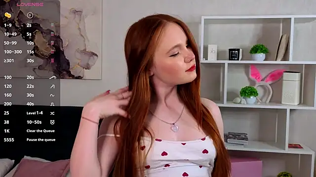 HollisStorer online show from April 4, 3:09 pm