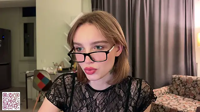 Lolatatee online show from May 25, 5:08 pm