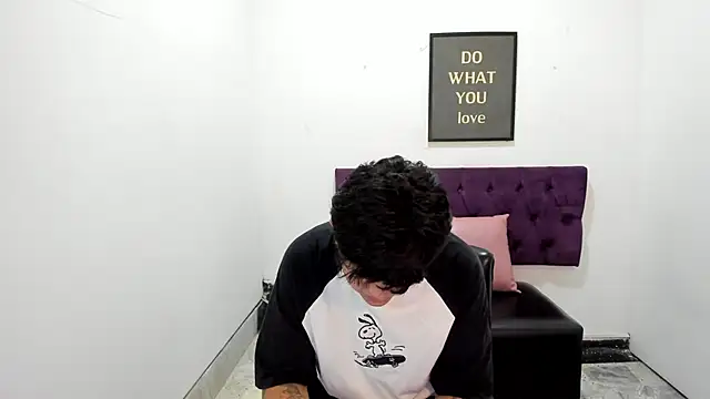 TomBoy Natali online show from April 4, 7:00 pm