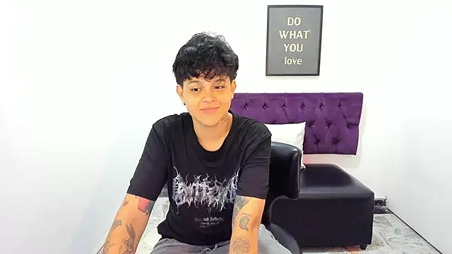 TomBoy Natali online show from May 12, 11:07 am
