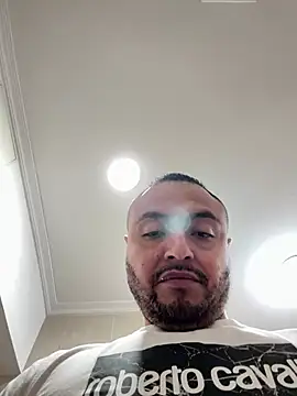 alexandeerr1986 online show from May 19, 11:00 pm