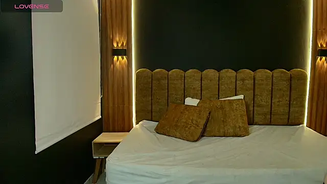 AmbarLee  online show from March 29, 12:05 pm