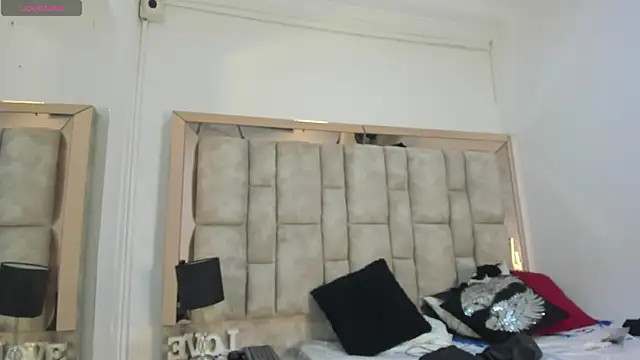 Titan Moreno  online show from March 31, 12:05 pm