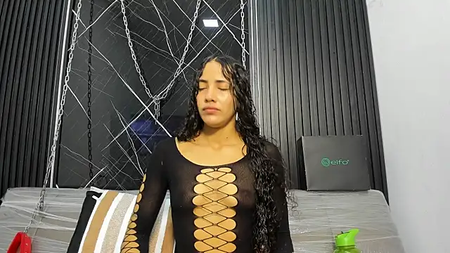 Snapshot of Megan_Duskk chatting on June 29, 12:27 pm Megan Duskk online show from June 29, 12:27 pm