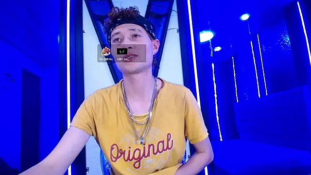  Santi2 online show from March 5, 7:54 pm