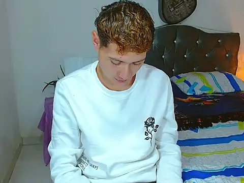  Santi2 online show from April 7, 1:06 am