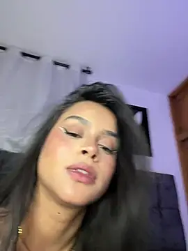 Snapshot of fallongrey chatting on May 19, 2:18 am fallongrey online show from May 19, 2:18 am