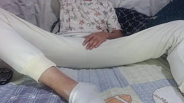 Snapshot of Matt_fox chatting on March 1, 12:45 am Matt fox online show from March 1, 12:45 am