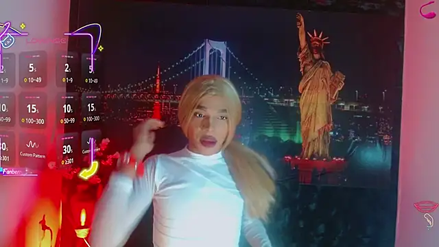 Snapshot of Tait_ chatting on July 6, 12:46 pm Tait online show from July 6, 12:46 pm