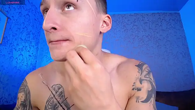 DIEGO JONES online show from April 19, 1:10 pm