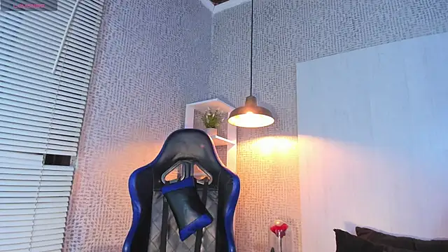 Snapshot of mxli_divine_ chatting on July 5, 3:41 pm mxli divine online show from July 5, 3:41 pm