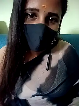 Snapshot of Tamil_Rani- chatting on July 7, 7:23 am Tamil Rani- online show from July 7, 7:23 am