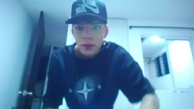 Snapshot of ANTONY_____555 chatting on February 28, 9:43 am ANTONY 555 online show from February 28, 9:43 am