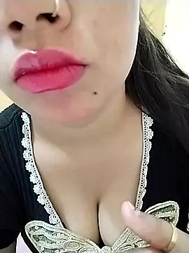 Snapshot of Bhawika-Kashap chatting on May 9, 5:12 am Bhawika-Kashap online show from May 9, 5:12 am
